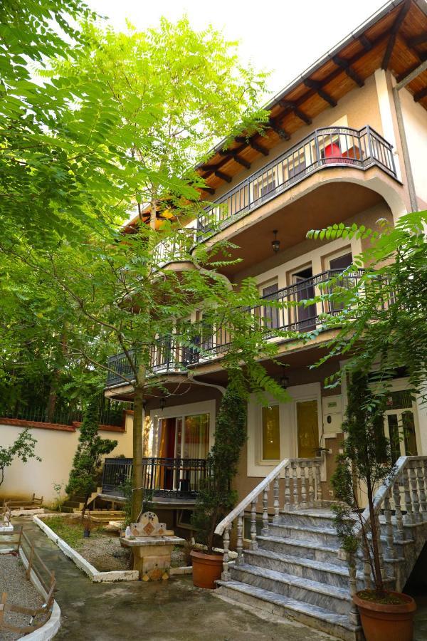 City Park Hostel Приштина Экстерьер фото