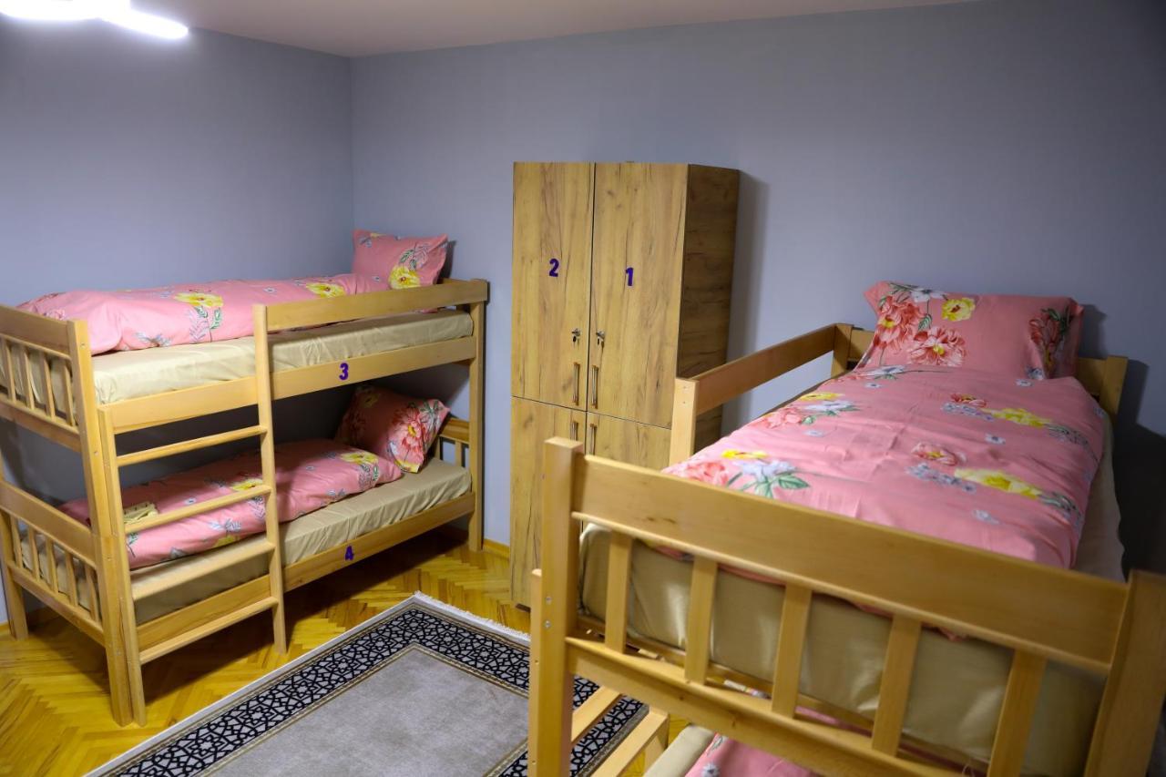 City Park Hostel Приштина Экстерьер фото
