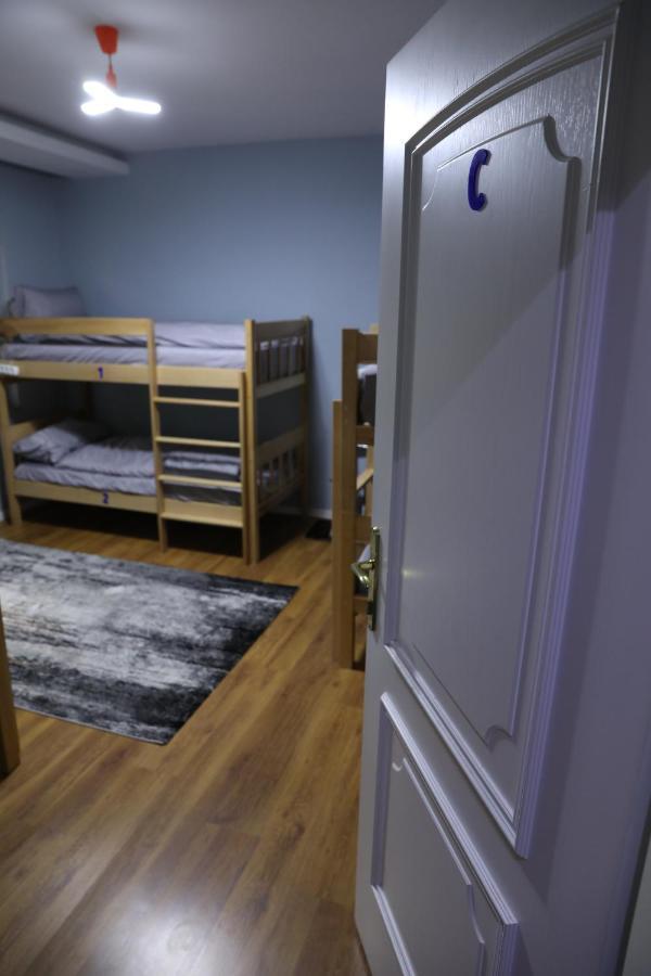 City Park Hostel Приштина Экстерьер фото